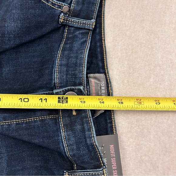Torrid Midfit Super Skinny Super Soft Dark‎ Wash Jeans Size 20T - Picture 8 of 9